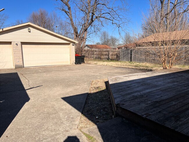 Building Photo - 3 Bedroom, 1 bath ranch home, with a 2.5 car garage