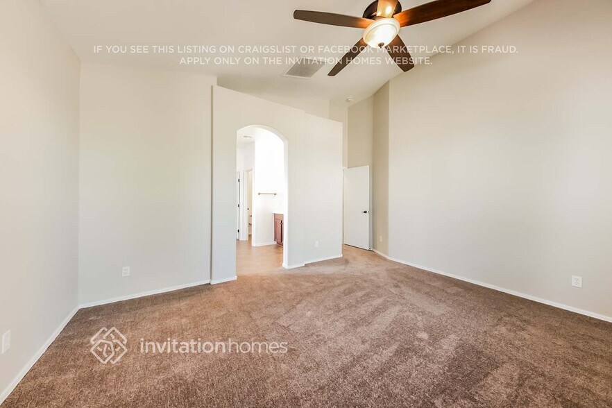 Building Photo - 15032 W Desert Mirage Dr