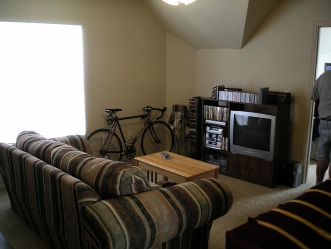 Building Photo - 1016 9th St S