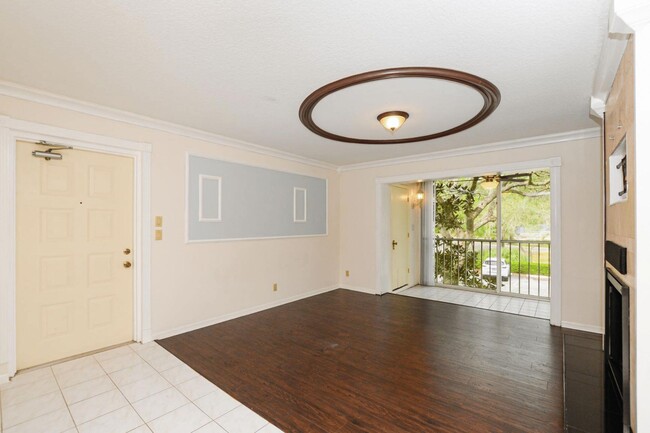 Building Photo - 2504 SE Anchorage Cove
