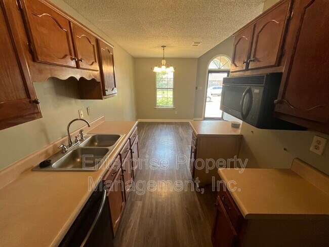 Building Photo - 1744 Camille Way