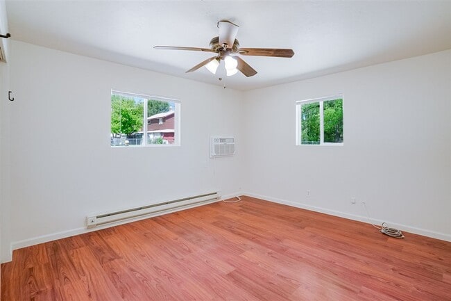 Building Photo - Huge Backyard Close to Downtown Prescott!