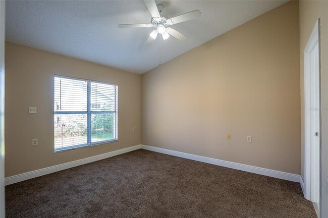 Building Photo - 1025 Clovercrest Rd