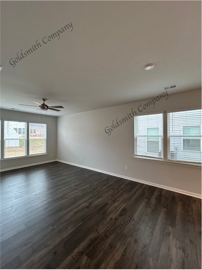 Building Photo - 10 Eugenia Duke Ct