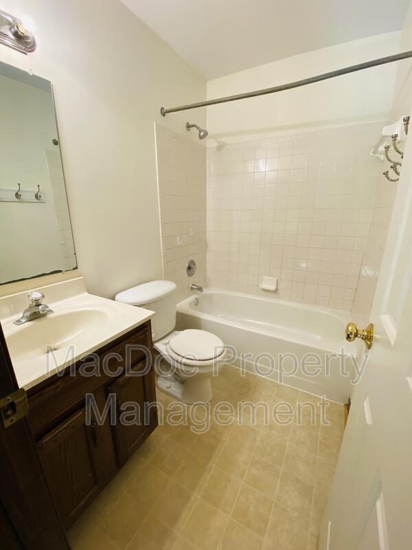 Building Photo - 10717 S Jamie Pl