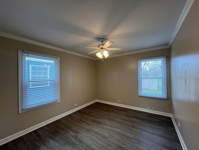 Building Photo - 206 Raupp Blvd