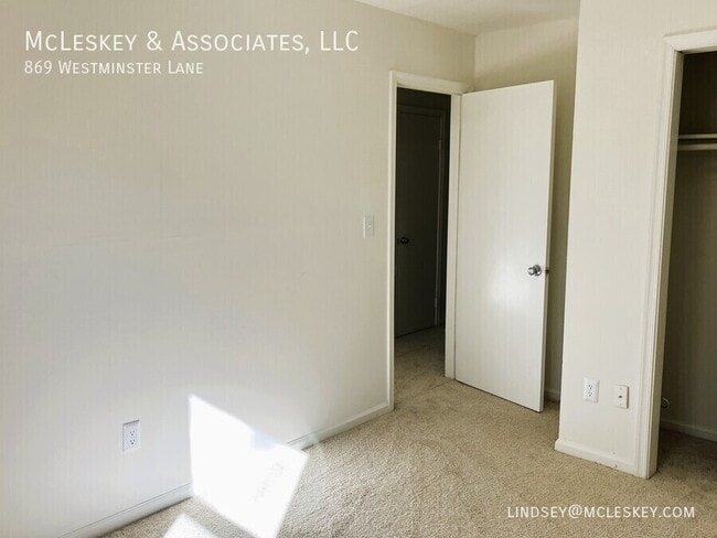 Building Photo - 869 Westminster Ln