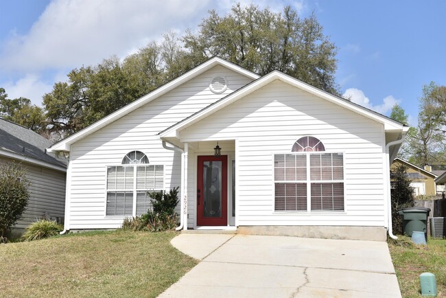 Primary Photo - 2926 Viking Way