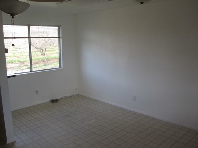 Building Photo - House For Rent in Turlock