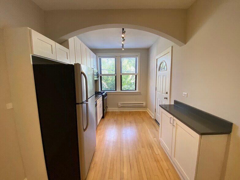 Building Photo - 2331 N Rockwell St