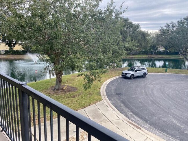 Building Photo - Rent Special-Wonderful 2/2 Townhome w/ Pond View in St. Cloud