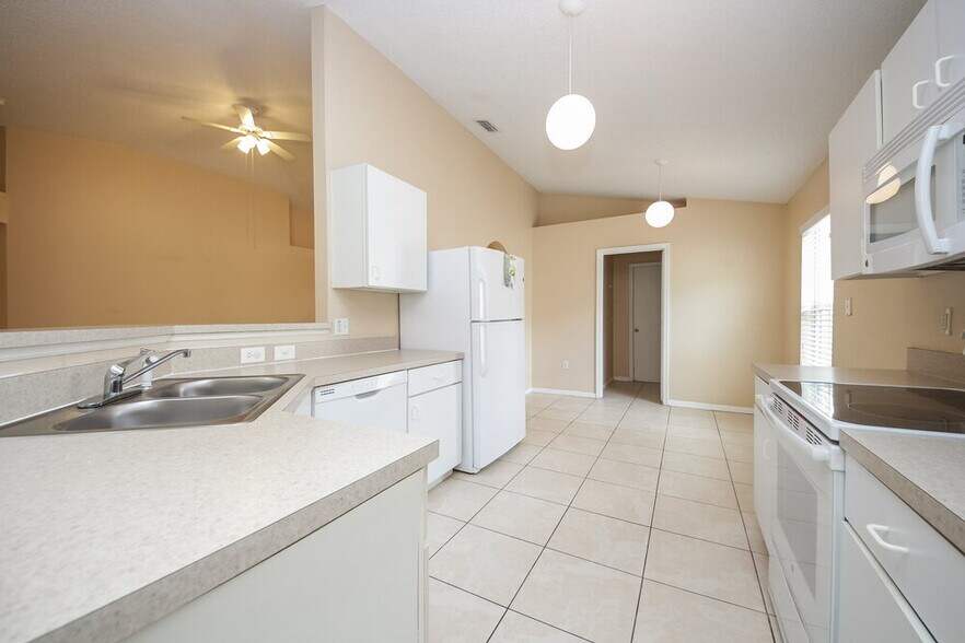 Building Photo - 3257 Hunters Chase Loop