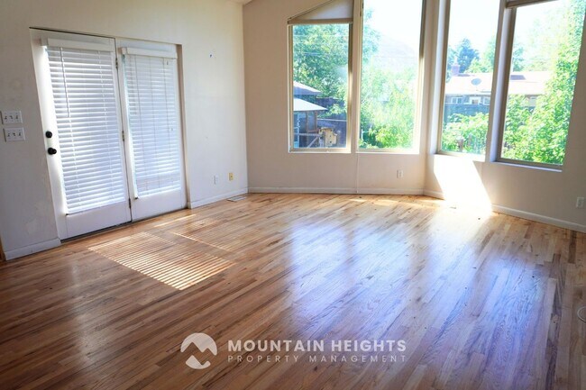 Building Photo - 2784 E Delsa Dr