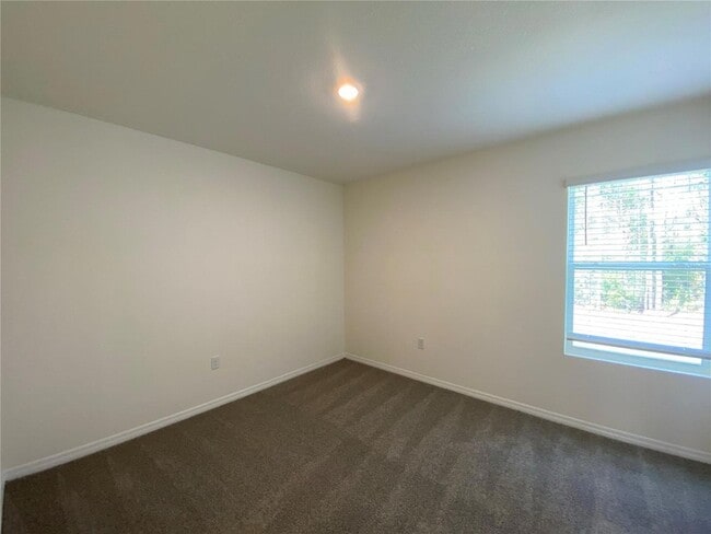 Building Photo - 113 Hickory Course Loop