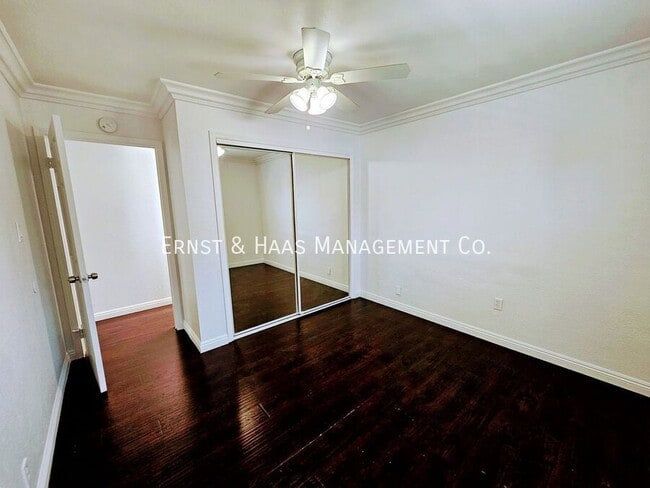 Building Photo - 5012 N Bentree Cir