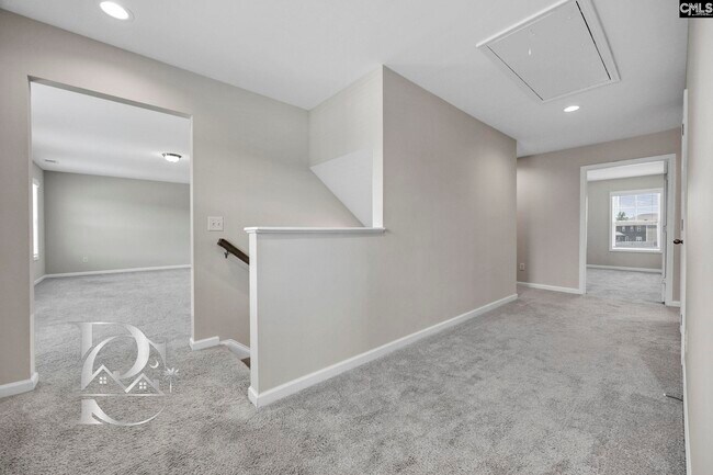 Building Photo - 5 Spinney Ct