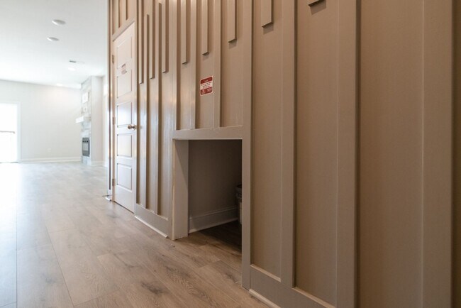 Building Photo - Modern and Luxurious New Construction in Great Location!