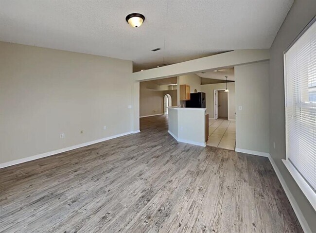 Building Photo - 15955 Wilkinson Dr