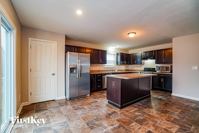 Building Photo - 202 Lanthorn Pond Dr