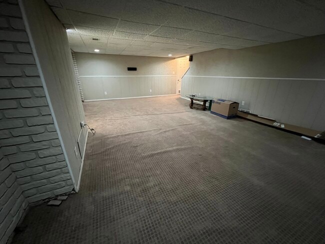 Building Photo - 146 Westward Ho Dr
