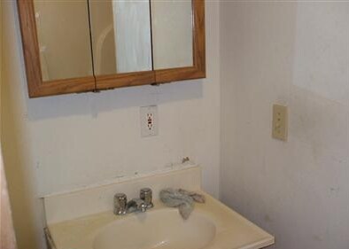 Building Photo - 301 Grand Ave