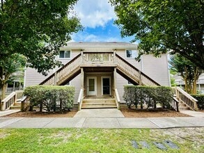 Building Photo - LAKESIDE VILLAGE - minutes to Wrightsville...