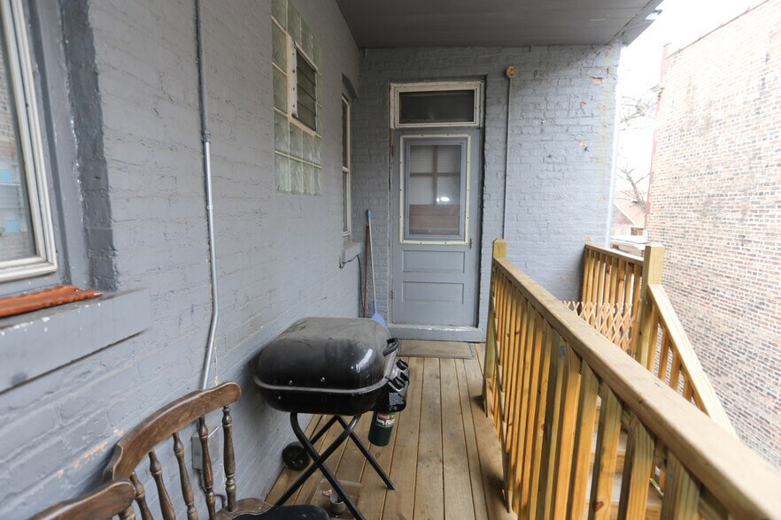 Building Photo - 3844 N Bernard St