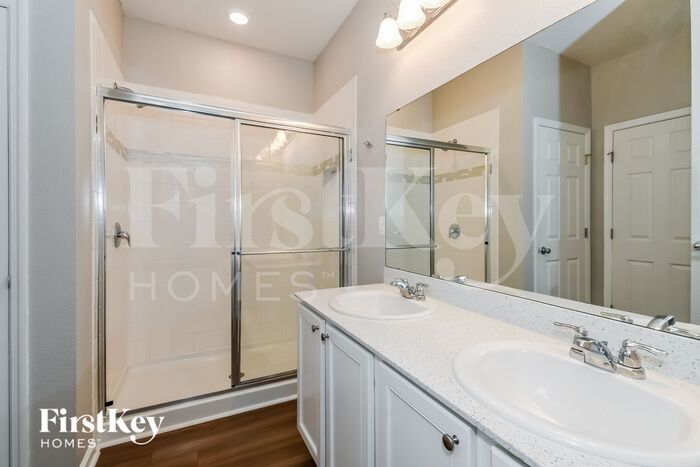 Building Photo - 205 Orient Dr