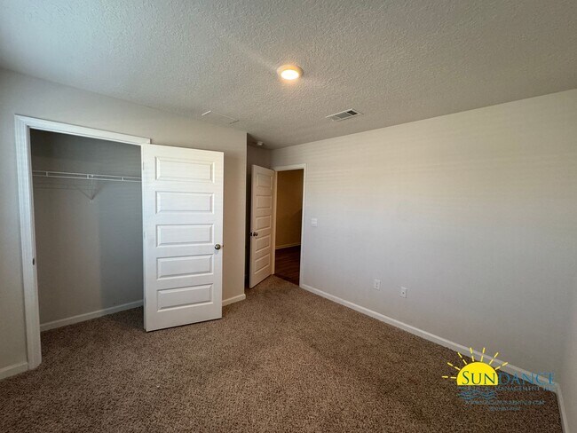 Building Photo - Beautiful 4 Bedroom Home in South Crestview!