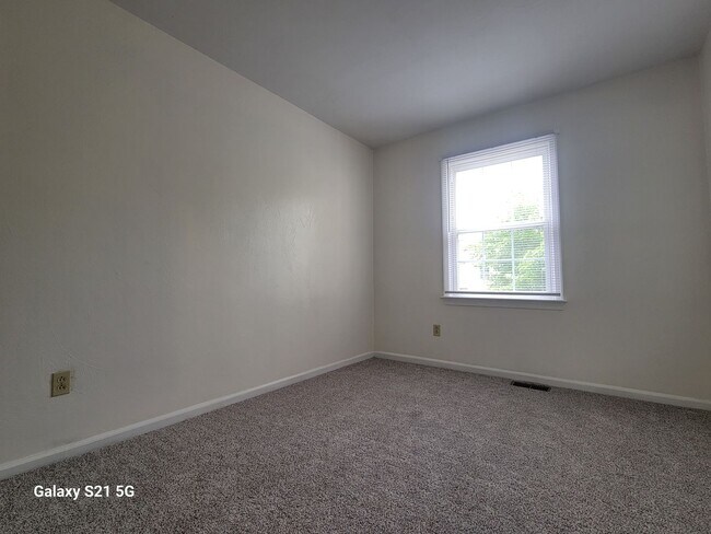 Building Photo - Updated 3BR Home in Virginia Beach – New HVAC, New Carpet & Washer/Dryer Included!
