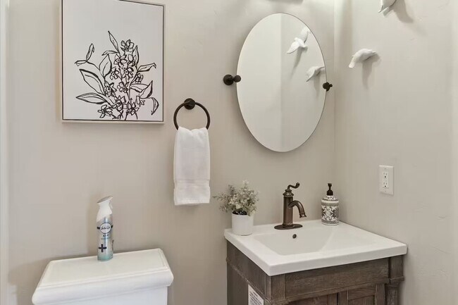 Building Photo - 1670 South Maddi-SI ID1475807P