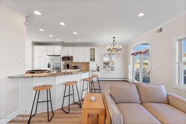 Building Photo - 3456 E Thistle Ave