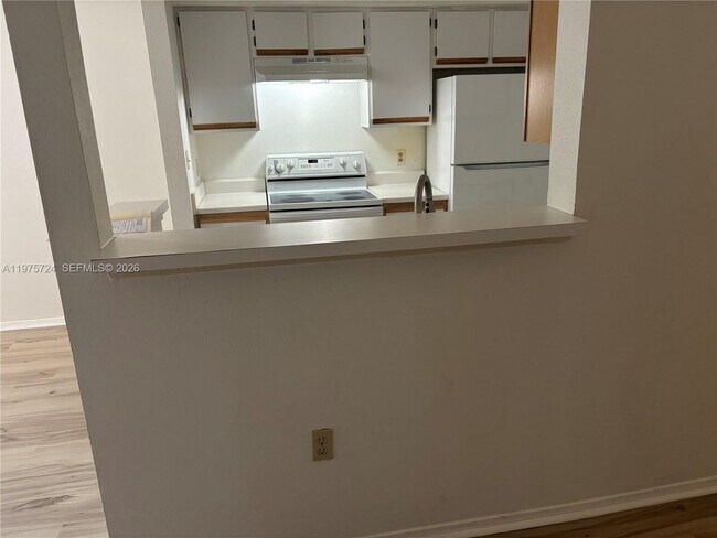 Building Photo - 2200 NW 33rd St