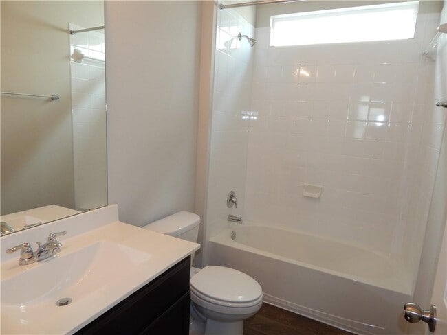 Building Photo - 1005 Ferryman Dr