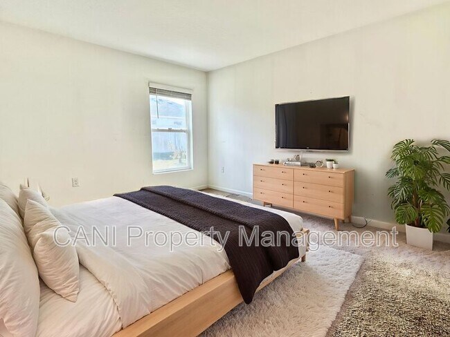 Building Photo - 3807 Whitney Wy