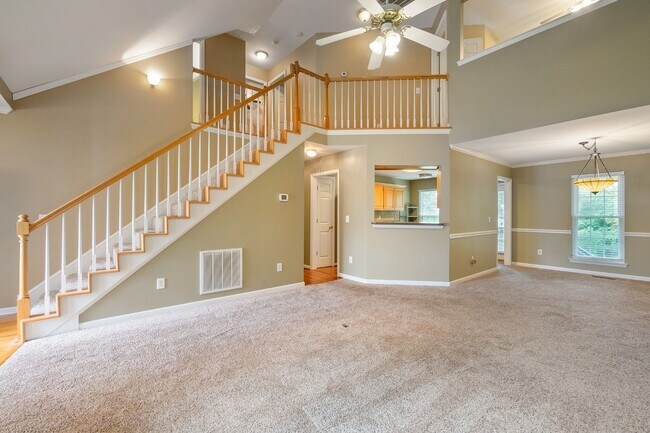 Building Photo - 7037 Mooreland Ct