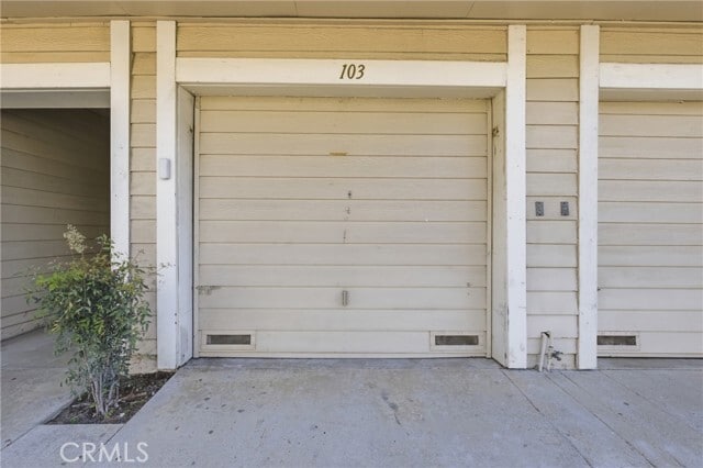 Building Photo - 4900 N Grand Ave