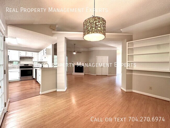 Building Photo - 801 Water Wheel Ct