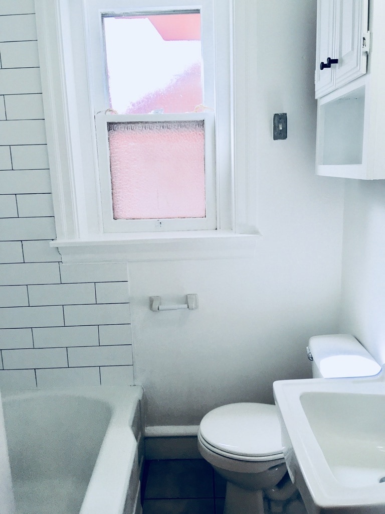 Updated Full Bathroom - 343 College Ave