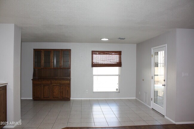Building Photo - 15420 N 58th Ave