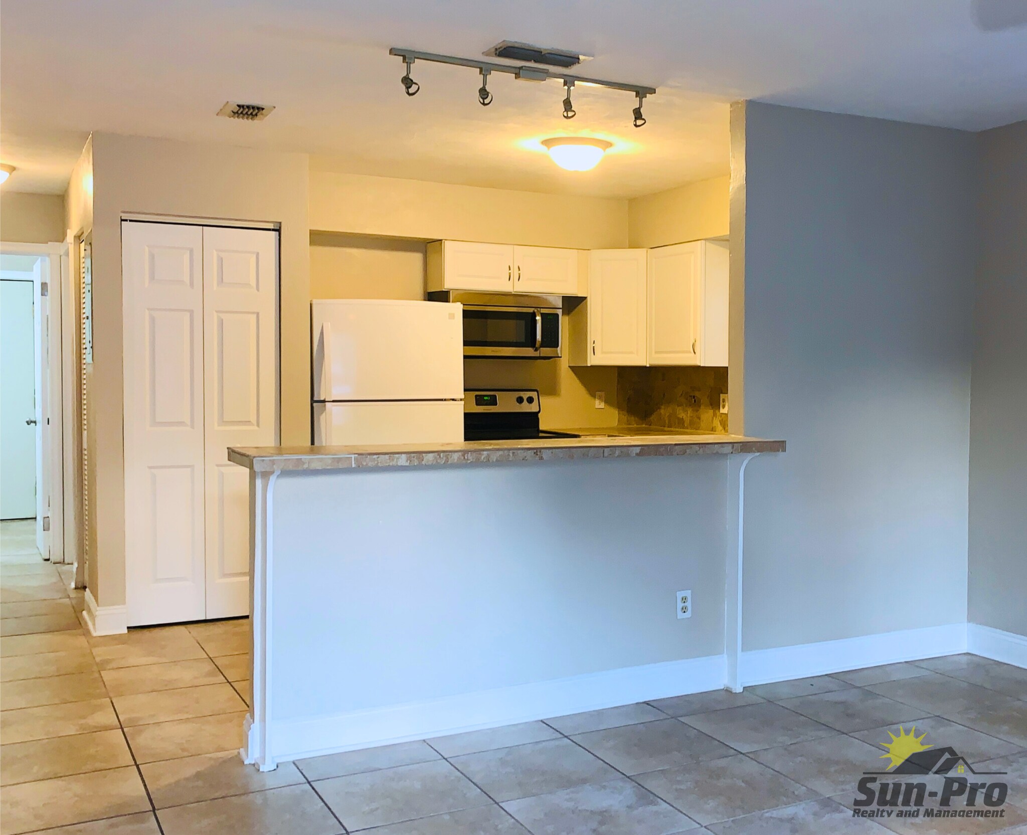 Building Photo - 957 Glenwood St