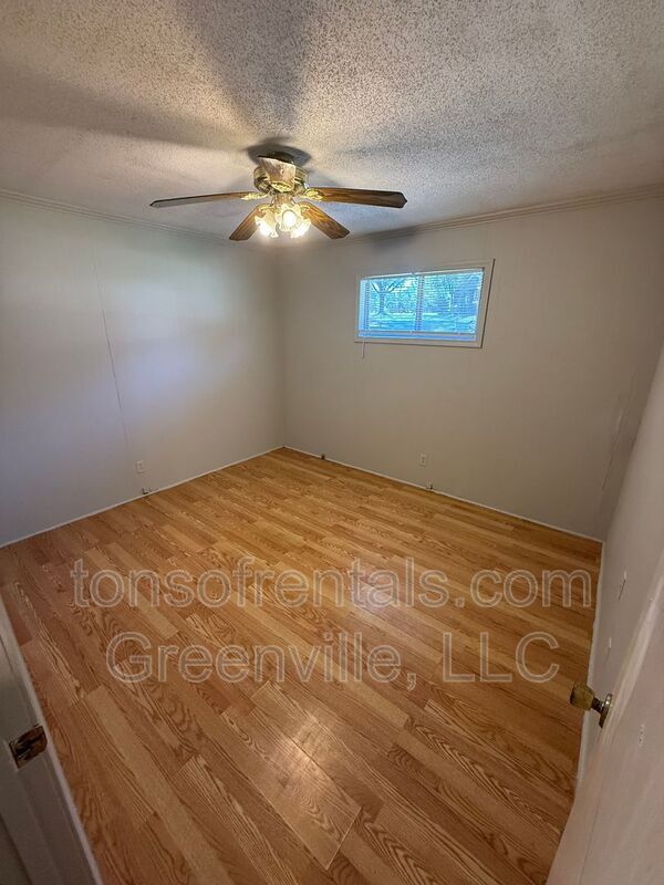 Building Photo - 133 C Pleasant Drive