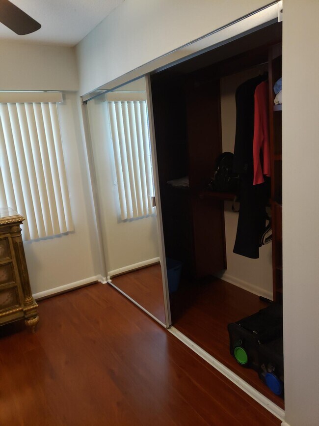 Building Photo - 77 Mansfield B