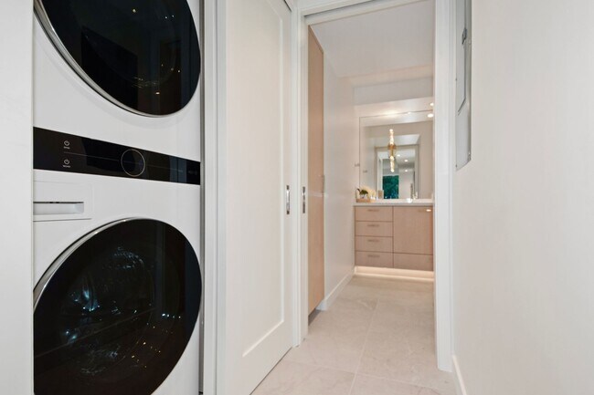 Building Photo - Long Term, Furnished Rental available at Coronado Shores!