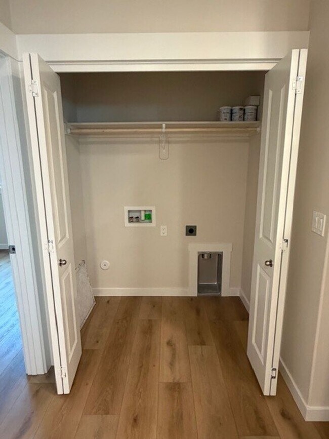 Building Photo - Beautiful newer 3 bed 2 bath home in Caldwell just off Linden Rd and Middleton Rd