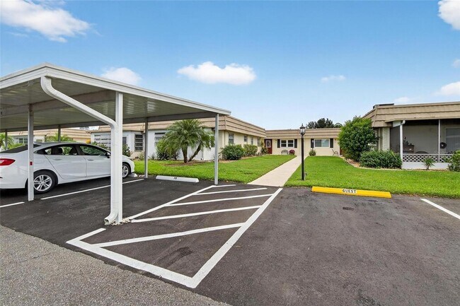 Building Photo - 202 Bedford St