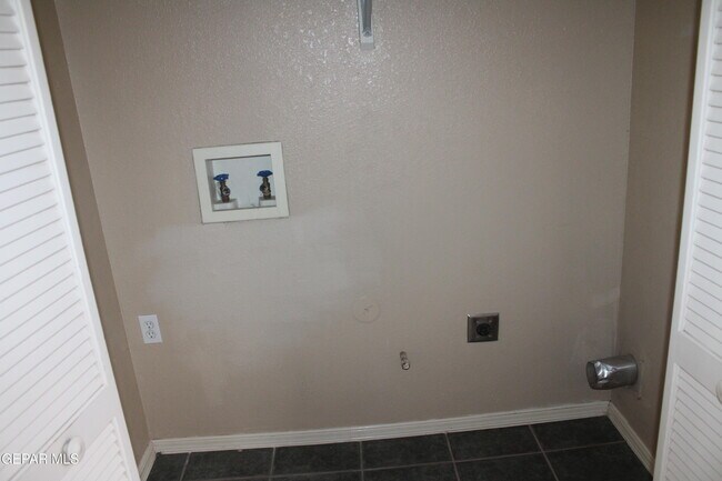 Building Photo - 3516 Tierra Plata Dr