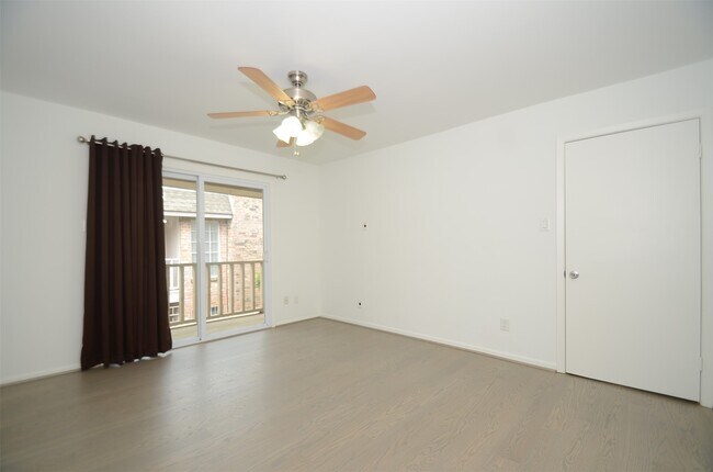 Building Photo - 5524 Beverly Hill St