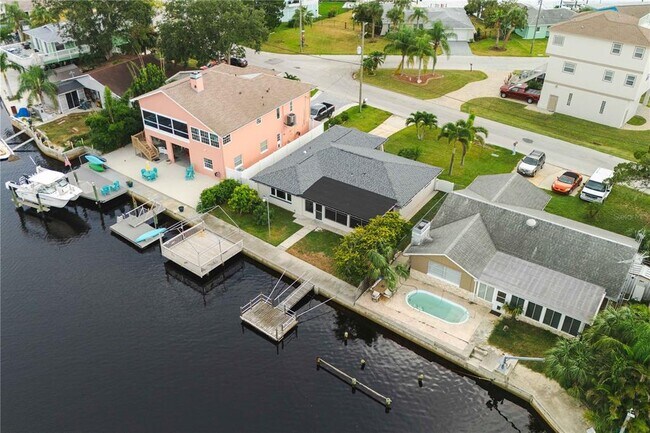 Building Photo - 6617 Harbor Dr