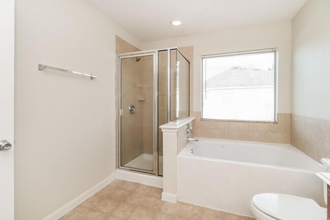 Building Photo - 16610 Cheshire Grove Ln